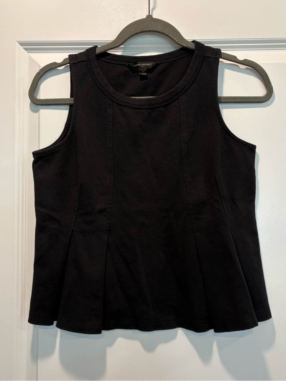 Banana Republic Black Sleeveless Peplum Top XS